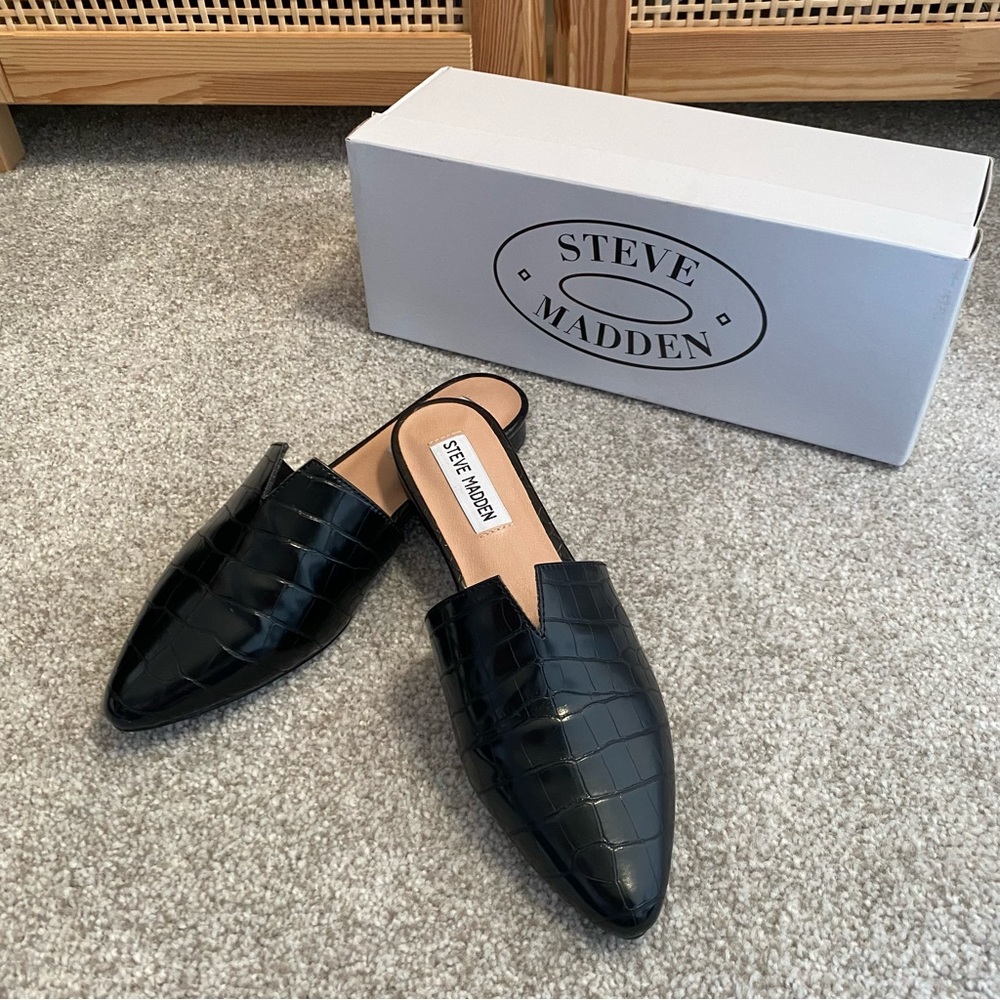 Steve Madden - patent vegan crocodile mules